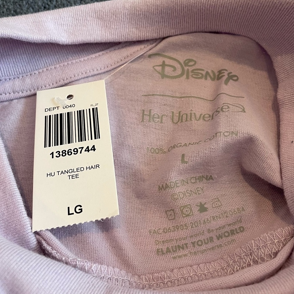 NWT Her Universe Tangled Mock Neck T-Shirt - Picture 4 of 4